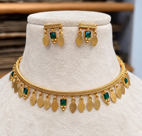 Emeraldo Quadruple Elakka necklace with matching earrings by Ore & Aura
