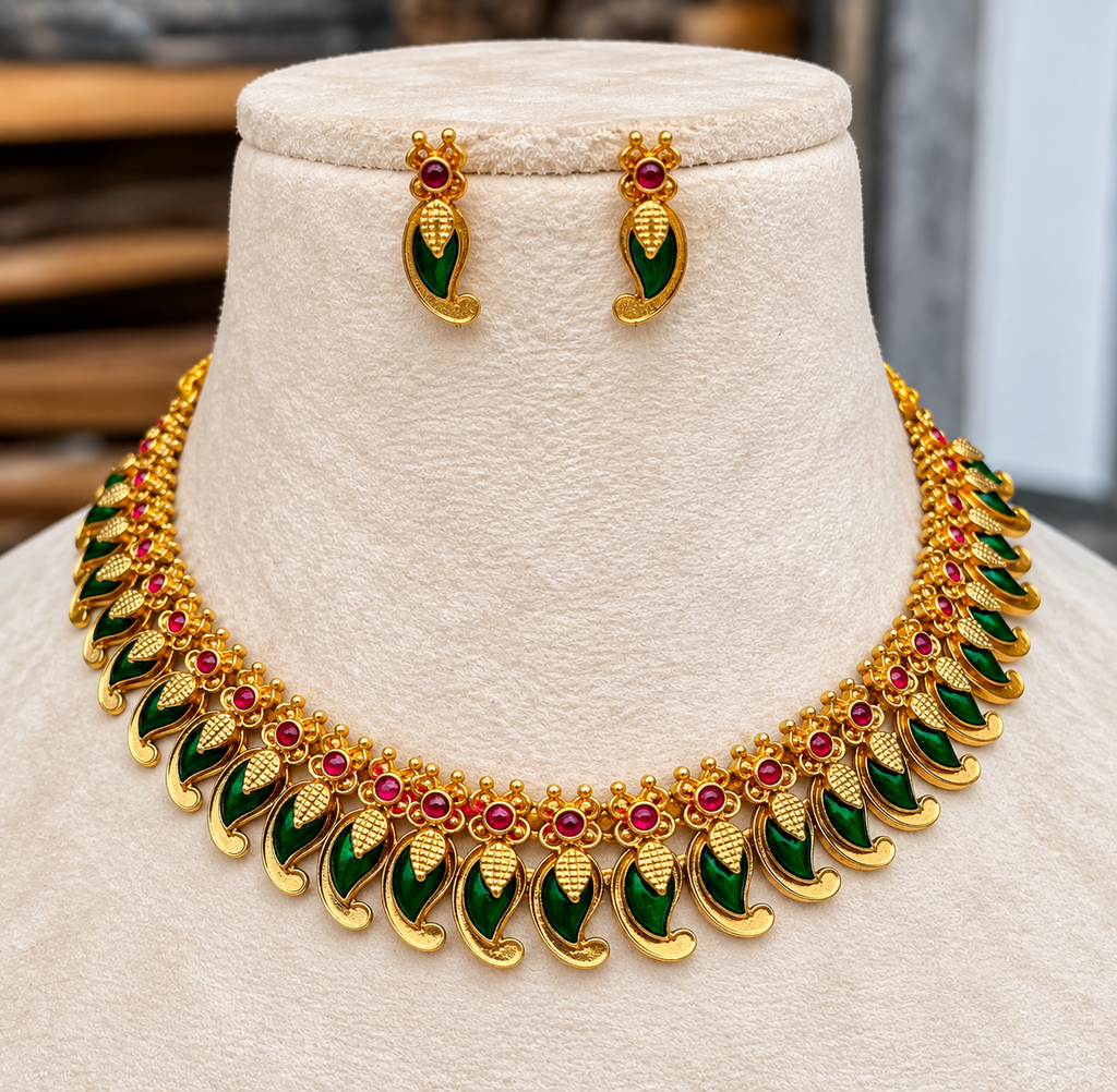 Emerald Manga Designed Palakka Necklace with matching earrings